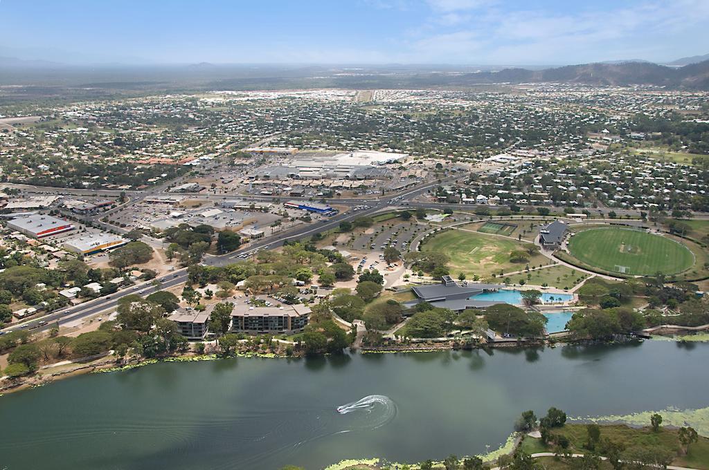 Jacana Apartments Townsville Exteriör bild